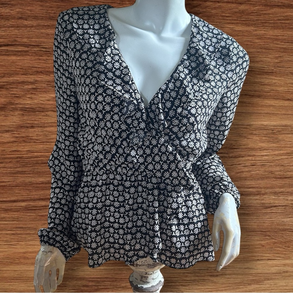 Max Studio floral print black cream wrap belt flowy top blouse S